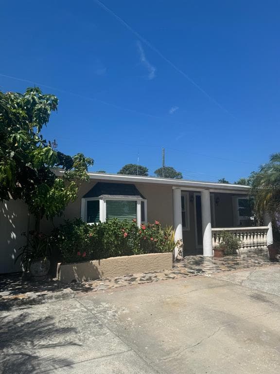5106 GATEWAY DRIVE TAMPA, FL 33615