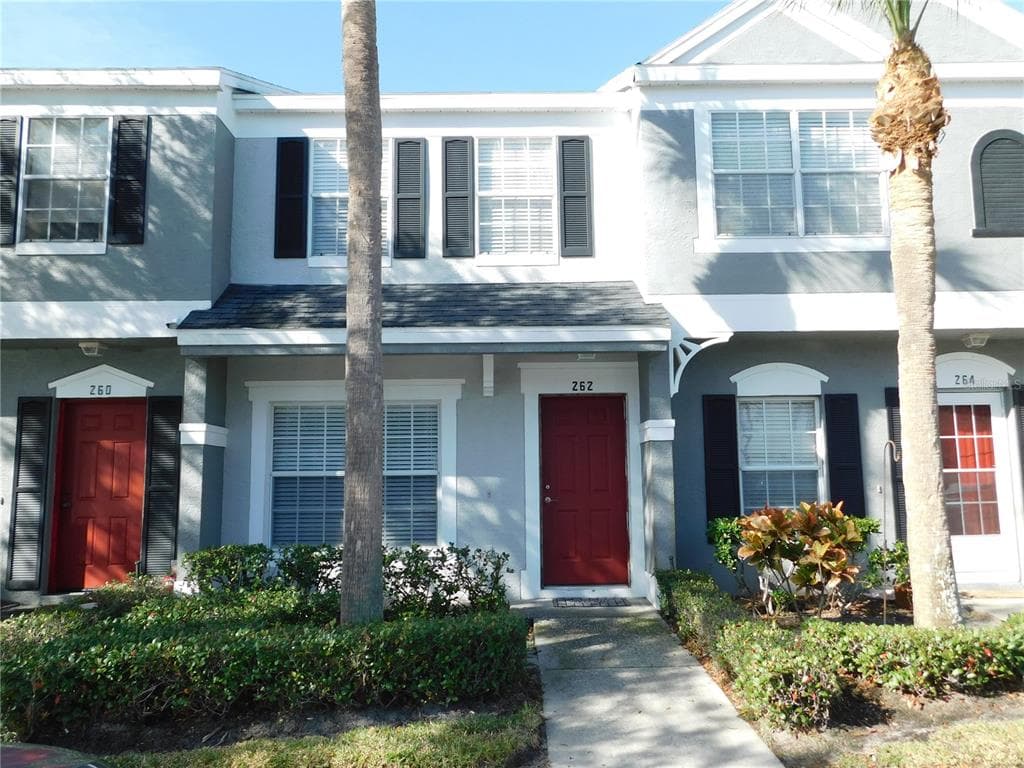 262 COUNTRYSIDE KEY BOULEVARD OLDSMAR, FL 34677