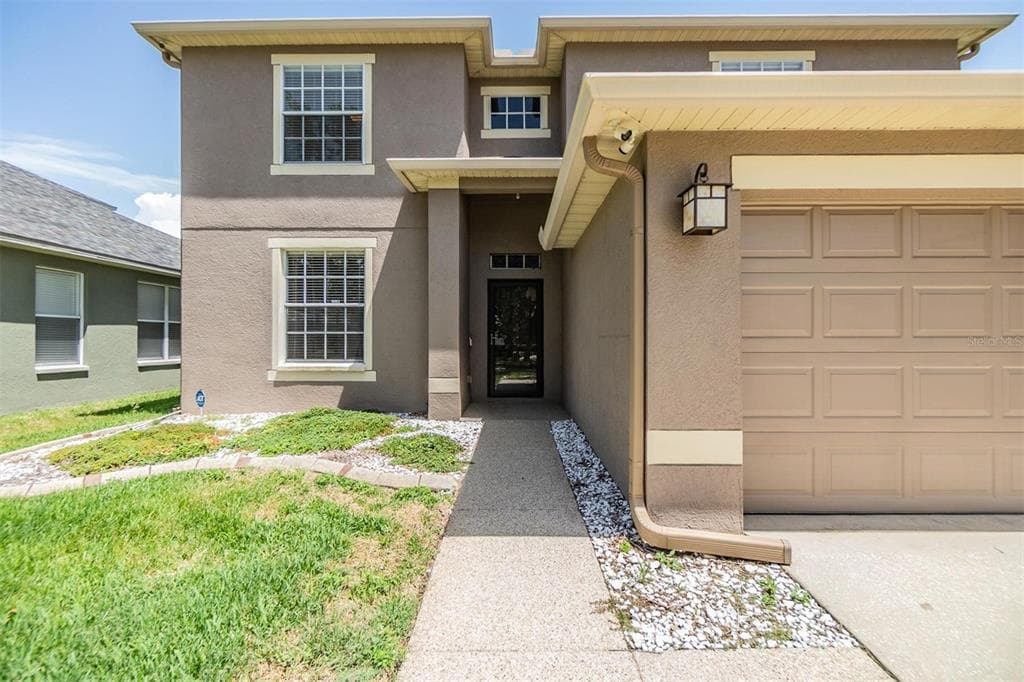 8219 CANTERBURY LAKE BOULEVARD TAMPA, FL 33619