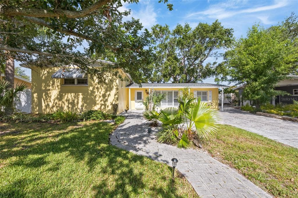 4521 S COOPER PLACE TAMPA, FL 33611