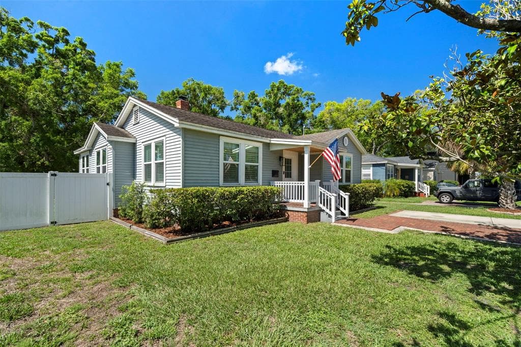 702 W KENTUCKY AVENUE TAMPA, FL 33603