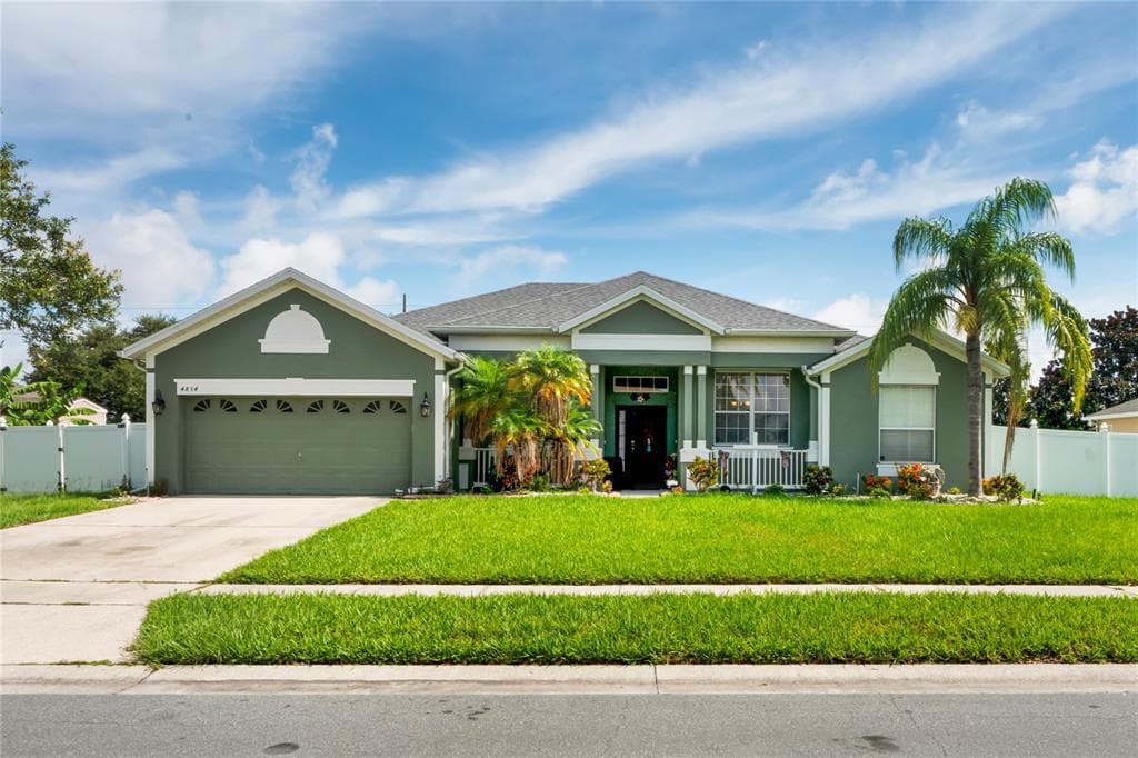 4834 LAKES EDGE LANE