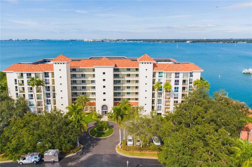 4717 DOLPHIN CAY LANE S UNIT 303 ST PETERSBURG, FL 33711