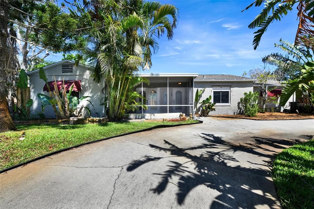 4735 BAYWOOD POINT DRIVE S GULFPORT, FL 33711