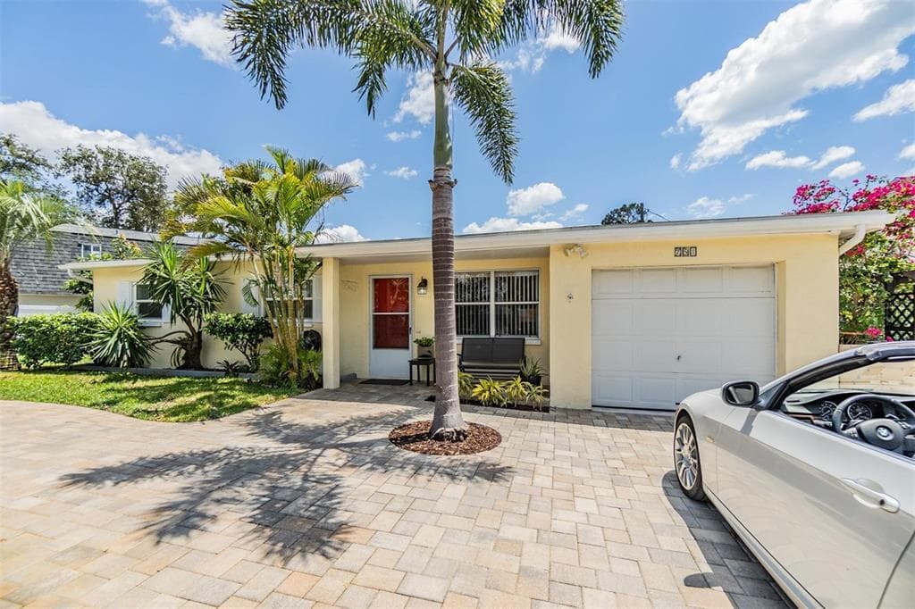 751 BAYSHORE DRIVE TARPON SPRINGS, FL 34689