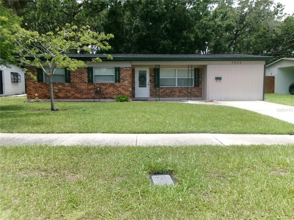 5624 GATEWAY DRIVE TAMPA, FL 33615