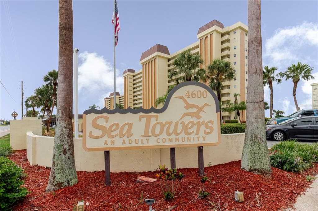 4525 COVE CIRCLE UNIT 902 ST PETERSBURG, FL 33708