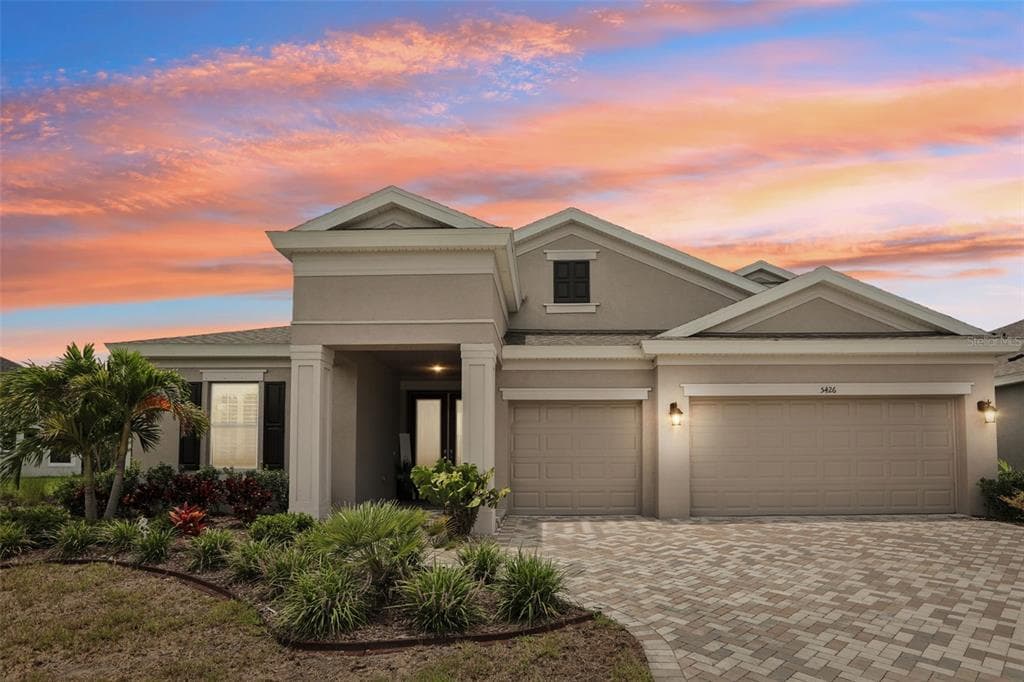 5426 WAYFARER AVENUE APOLLO BEACH, FL 33572