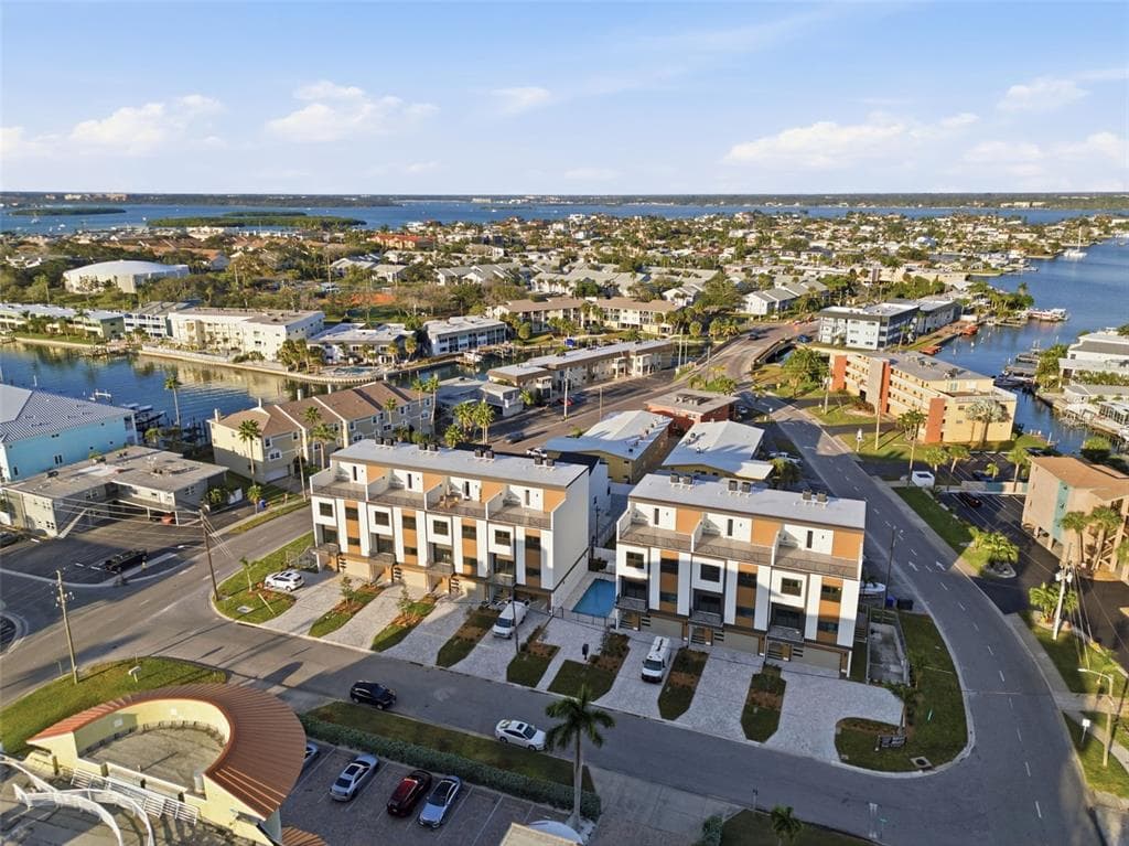 11605 1ST STREET E UNIT A2 TREASURE ISLAND, FL 33706