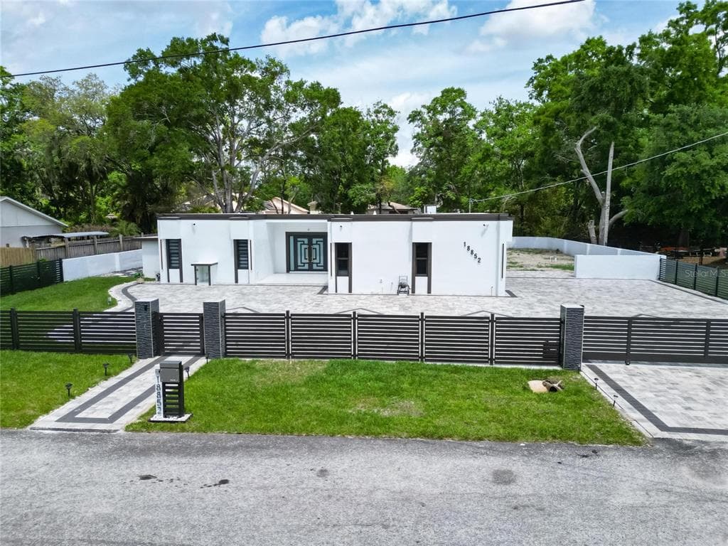 18852 TRACER DRIVE LUTZ, FL 33549