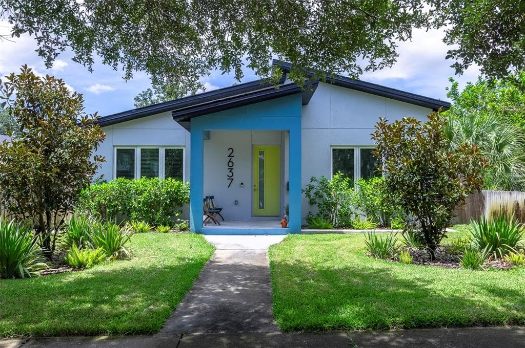 2637 BAYSIDE DRIVE S ST PETERSBURG, FL 33705