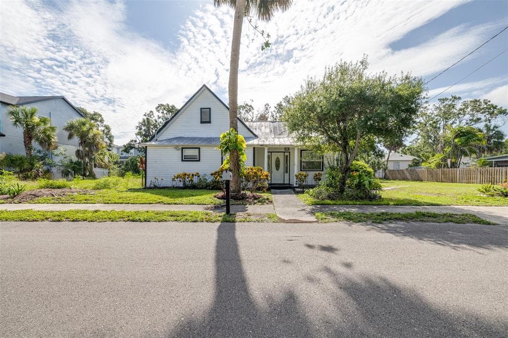 7408 S. ELLIOTT STREET TAMPA, FL 33616