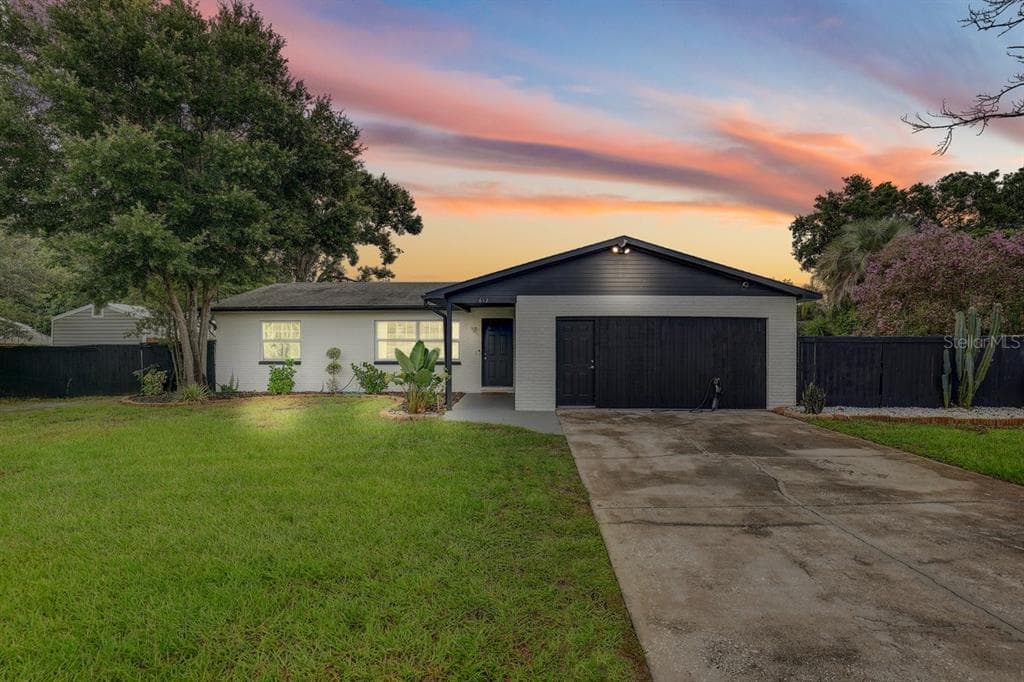 612 E WHEELER ROAD
