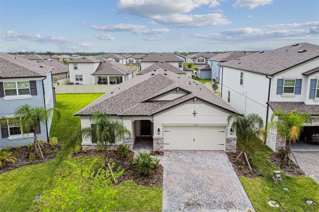 5527 FREESIA DRIVE LAKELAND, FL 33811