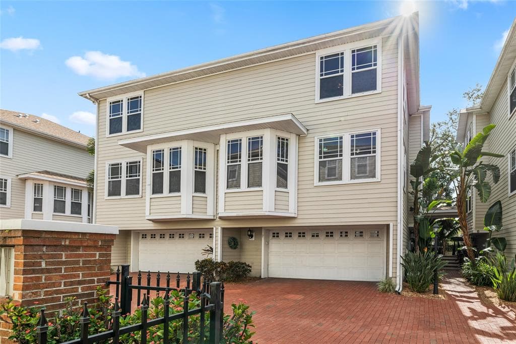 3315 W DE LEON STREET UNIT 7 TAMPA, FL 33609