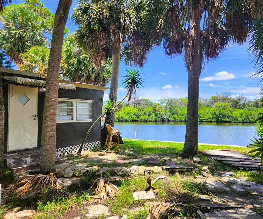 6977 EDGEWATER DRIVE NEW PORT RICHEY, FL 34652