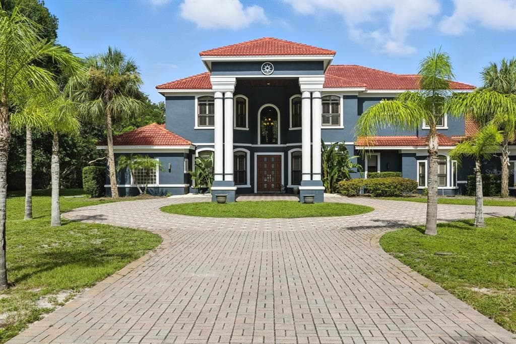 2555 BRYAN LANE