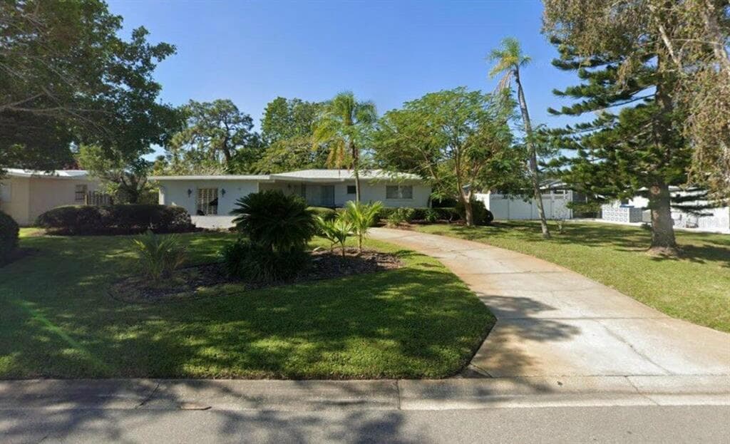 112 62ND STREET W BRADENTON, FL 34209