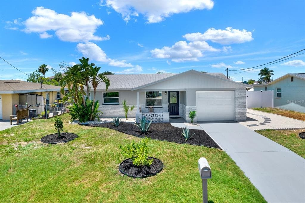 13739 LAVENDER AVENUE HUDSON, FL 34667