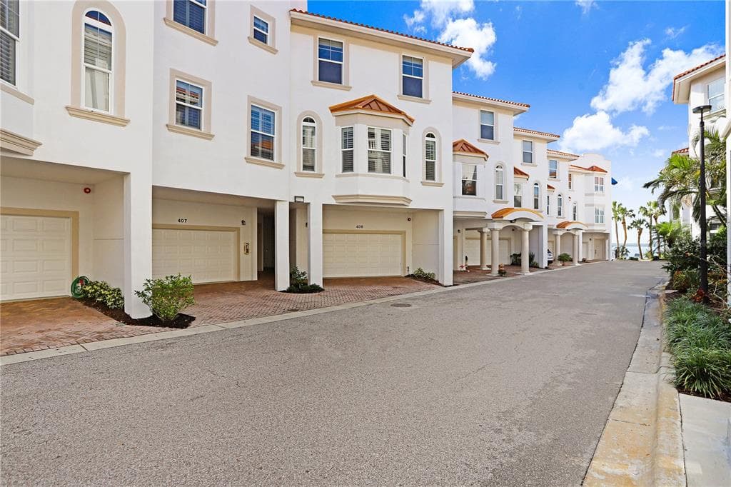 1340 BAYSHORE BOULEVARD UNIT 407 DUNEDIN, FL 34698