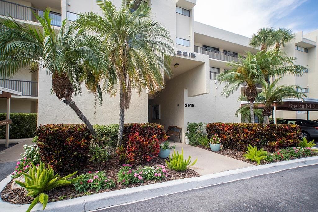 2615 COVE CAY DRIVE UNIT 107 CLEARWATER, FL 33760