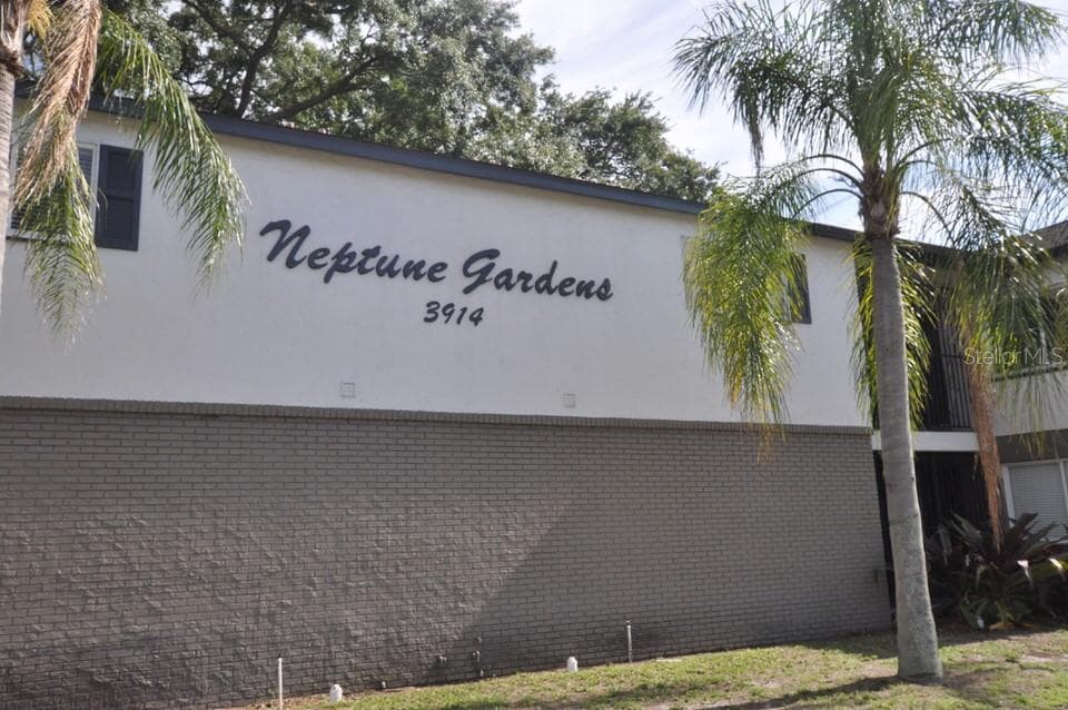 3914 W NEPTUNE STREET UNIT 28 TAMPA, FL 33629
