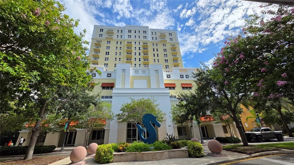 628 CLEVELAND STREET UNIT 905
