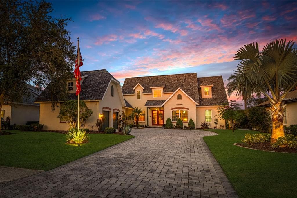 10725 CORY LAKE DRIVE TAMPA, FL 33647