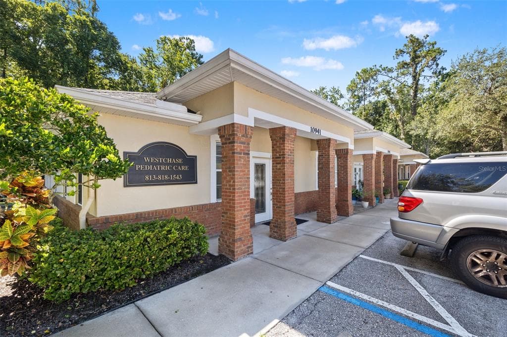 10941 COUNTRYWAY BOULEVARD TAMPA, FL 33626