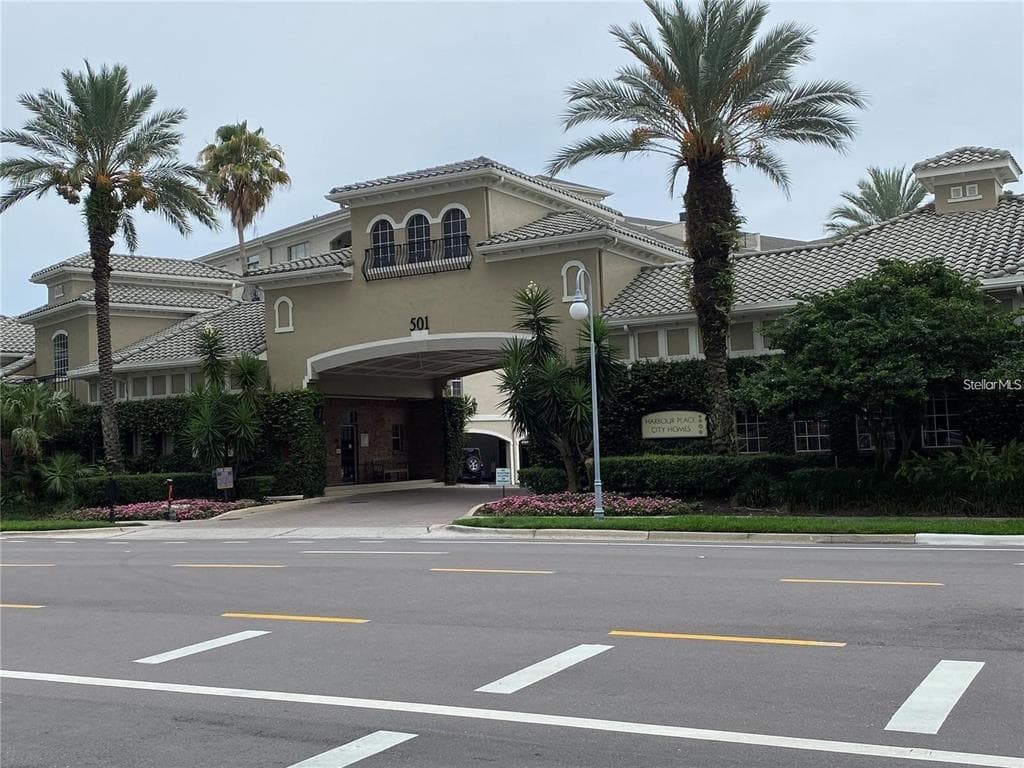 501 KNIGHTS RUN AVENUE UNIT 1124
