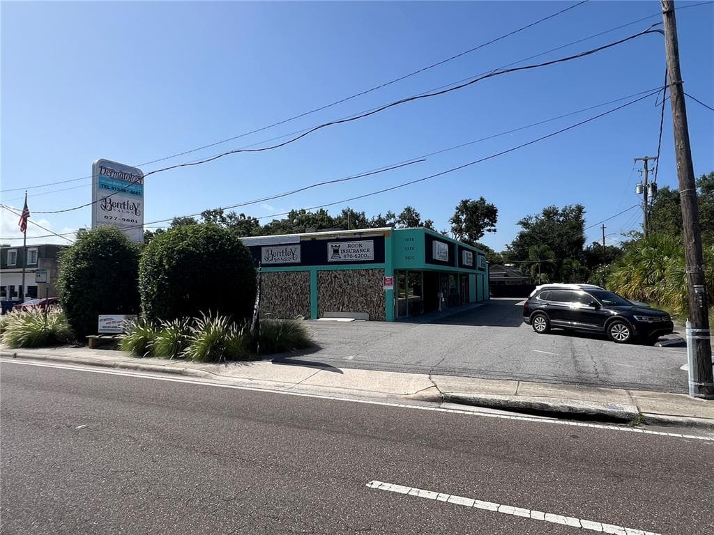 3226 W KENNEDY BOULEVARD TAMPA, FL 33609