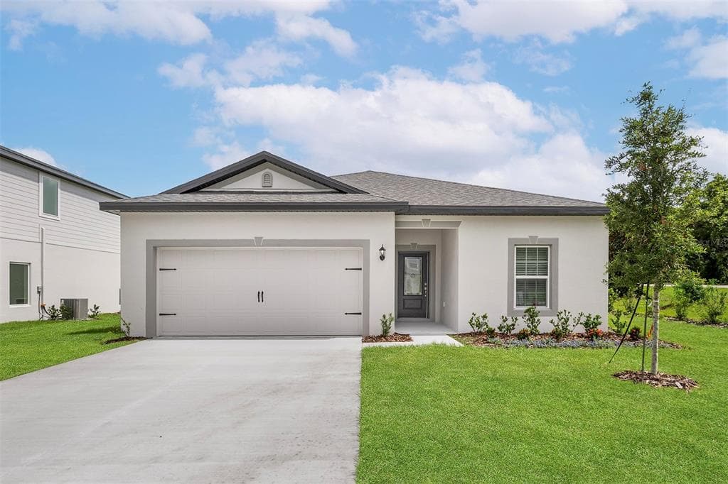13296 TULA LOOP ASTATULA, FL 34705