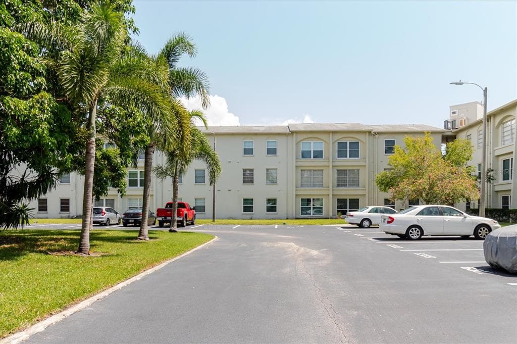 2700 BAYSHORE BOULEVARD UNIT 5102 DUNEDIN, FL 34698