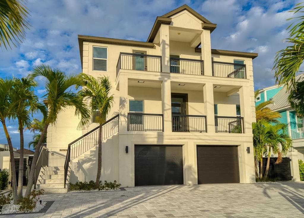 116 DEVON DRIVE CLEARWATER BEACH, FL 33767