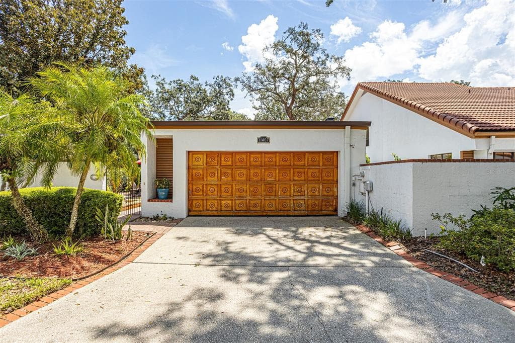 11407 ORILLA DEL RIO PLACE TEMPLE TERRACE, FL 33617