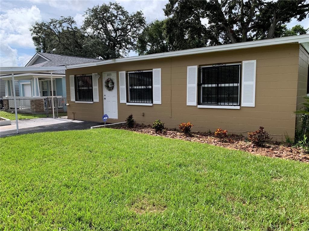 3205 E IDA STREET TAMPA, FL 33610