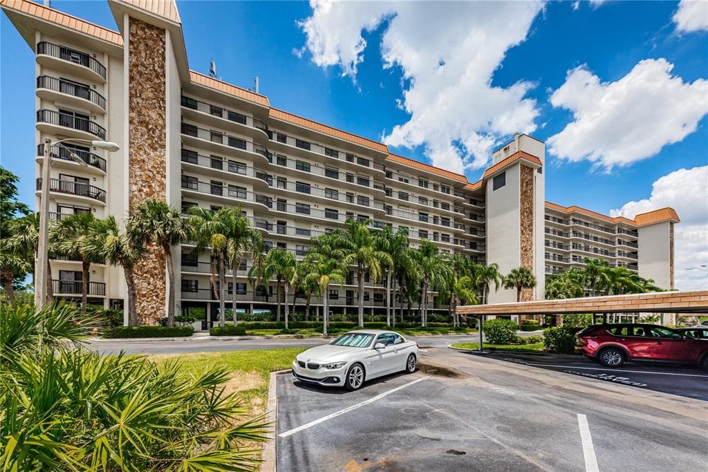 5400 PARK STREET N UNIT 609 ST PETERSBURG, FL 33709