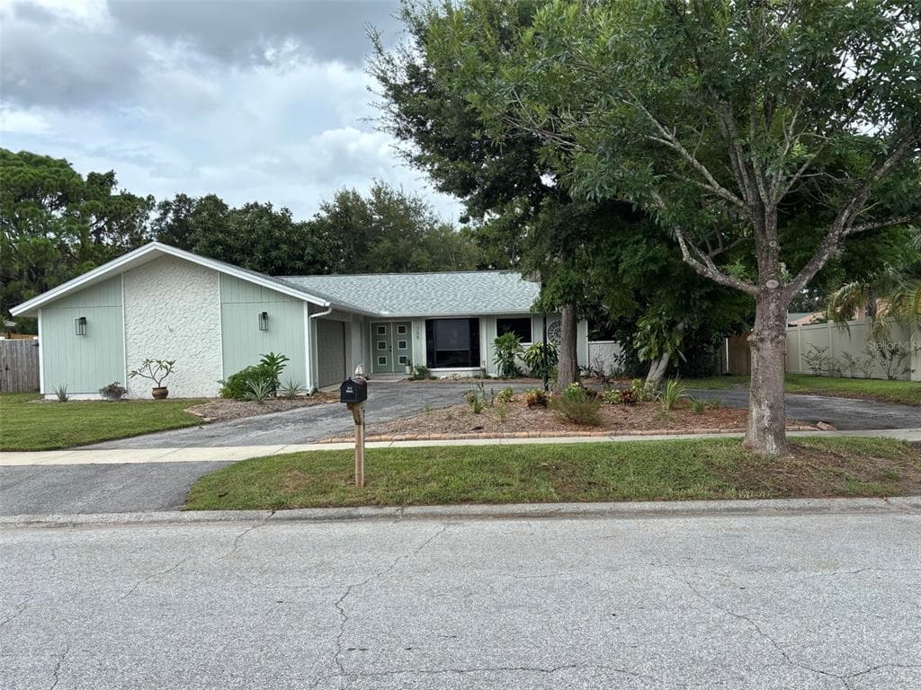 705 WILD OAK LANE