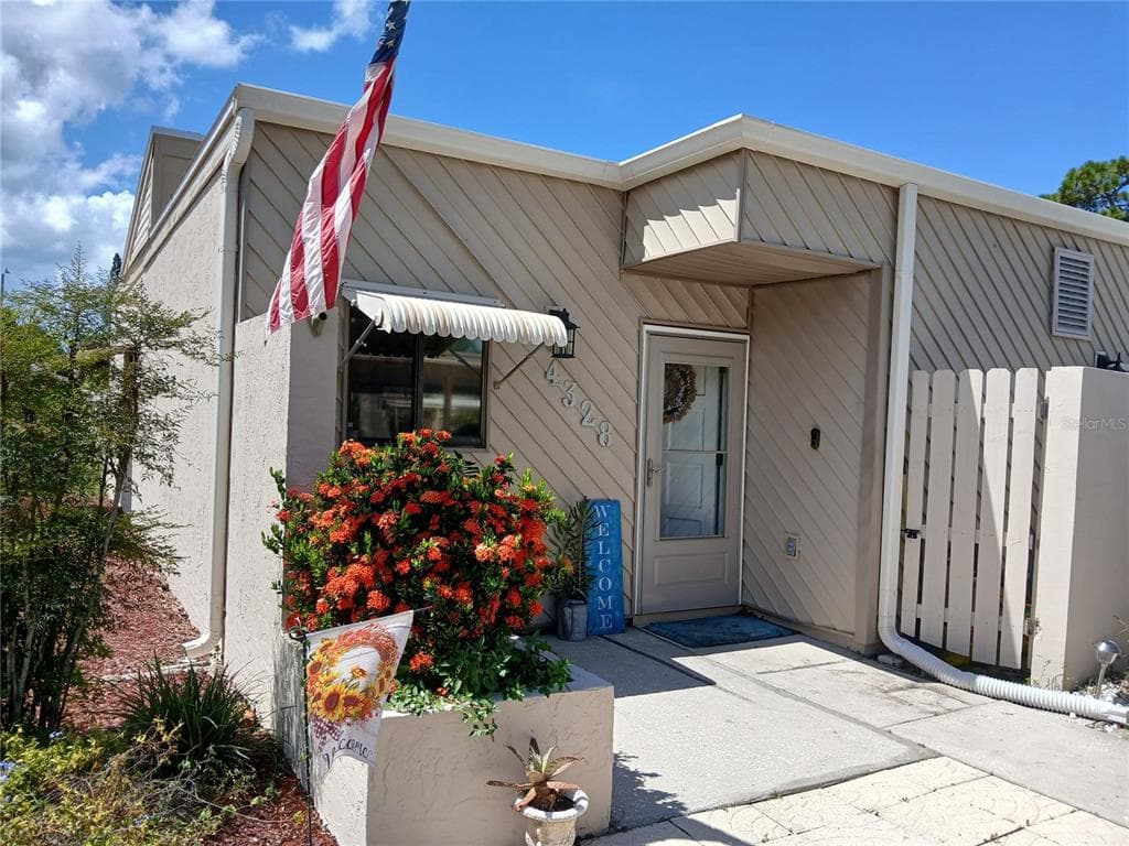 4328 SUSSEX STREET HOLIDAY, FL 34691