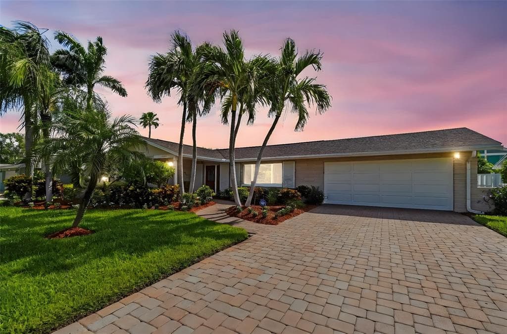 3003 W VINA DEL MAR BOULEVARD ST PETE BEACH, FL 33706