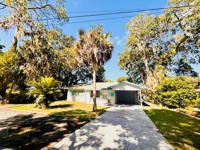 6125 BEACON POINT DRIVE WEEKI WACHEE, FL 34607