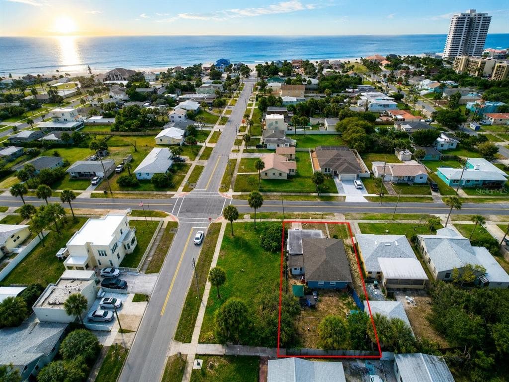 1517 N GRANDVIEW AVENUE DAYTONA BEACH, FL 32118