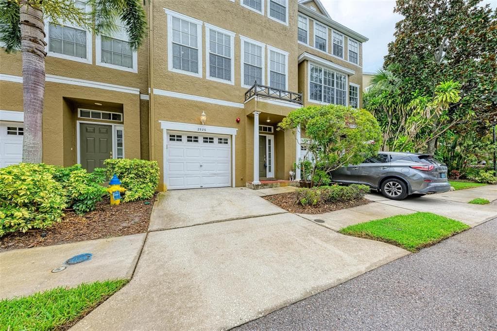 2926 BAYSHORE POINTE DRIVE TAMPA, FL 33611
