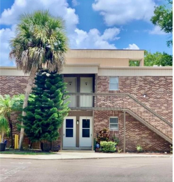 10423 CARROLLBROOK COURT UNIT 201 TAMPA, FL 33618