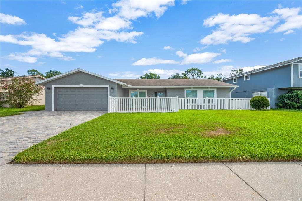 4002 BRIARLAKE DRIVE VALRICO, FL 33596