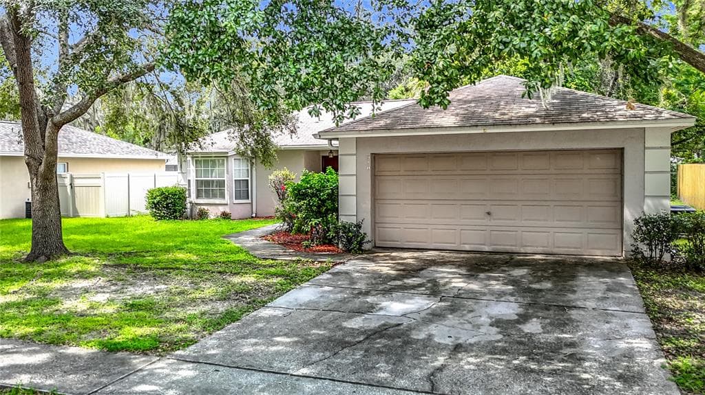 310 CARRIAGE CROSSING CIRCLE BRANDON, FL 33510