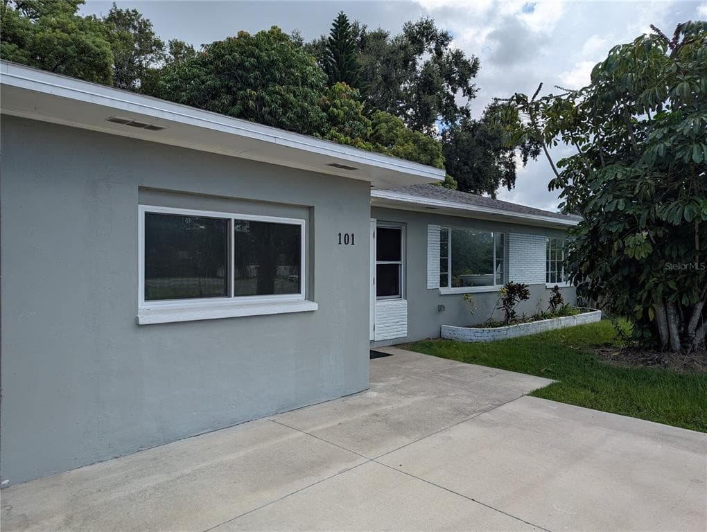 101 N VENUS AVENUE CLEARWATER, FL 33755