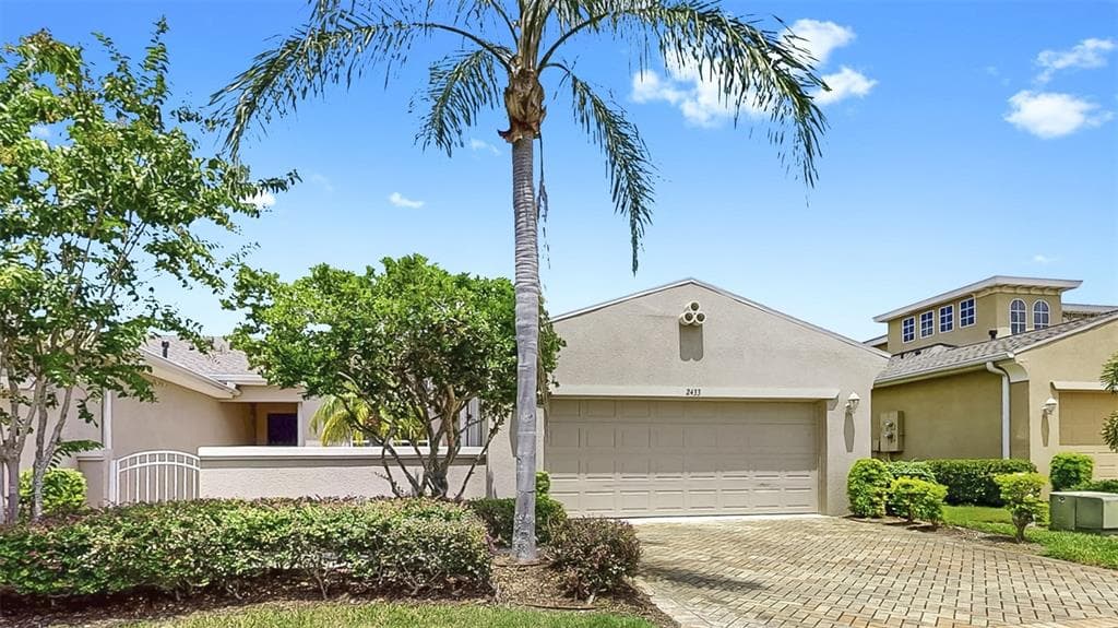 2433 KENSINGTON GREENS DRIVE SUN CITY CENTER, FL 33573