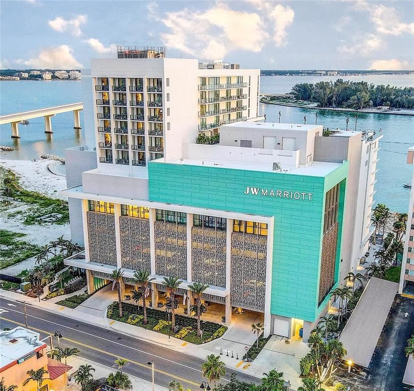 691 S GULFVIEW BOULEVARD UNIT 1608 CLEARWATER BEACH, FL 33767