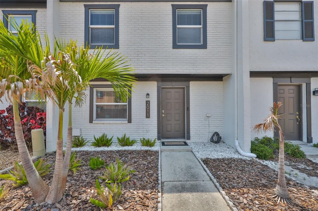 2011 S CAROLINA AVENUE TAMPA, FL 33629